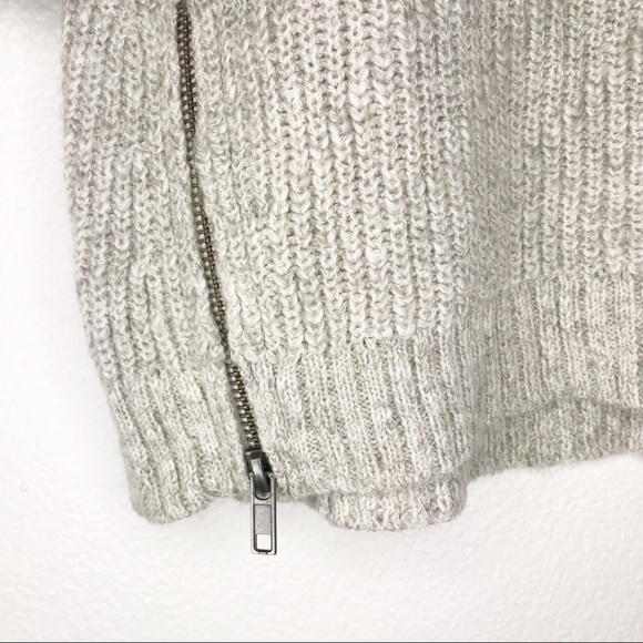 AE Women's Gray Cold Shoulder Zipper Sweater XS - Picture 7 of 8